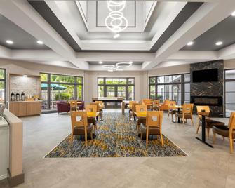 La Quinta Inn & Suites by Wyndham Raleigh Cary - Cary - Restaurant