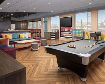 Tru by Hilton El Paso East Loop 375 - El Paso - Lobby