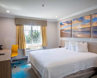 Days Inn by Wyndham Santa Monica - Santa Monica - Schlafzimmer