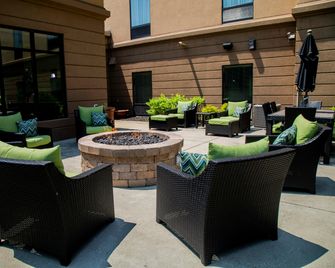Hampton Inn & Suites Sharon - West Middlesex - Patio
