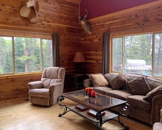 Hideaway tucked away in the San Juan Mts of Southwestern Colorado - Sleeps 8 - Cimarron - Sala de estar