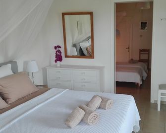 Lemonia apartment Holiday paradise next to the beach - Koroni - Habitación