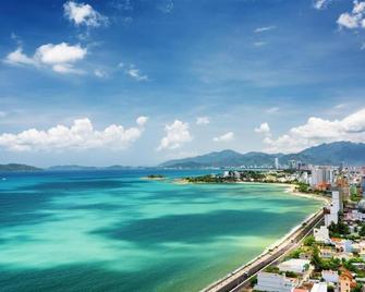 Nice Swan Hotel - Nha Trang - Plaj