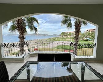 Charming sunset ocean view unit - La Paz - Balcony