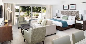 Ilikai Hotel & Luxury Suites - Honolulu - Bedroom