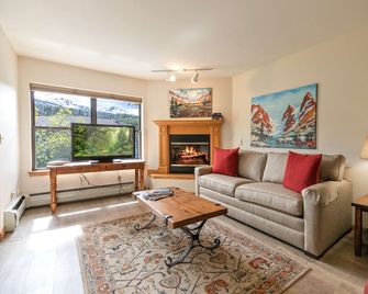 River Mountain Lodge Galena Gulch Condo: Ski-In, Downtown Breck - Breckenridge - Wohnzimmer