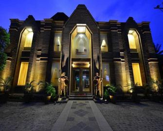 Northern Breeze Guest House - Bagan - Toà nhà