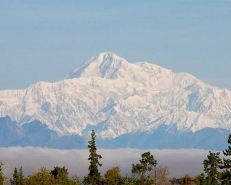 Grace and Bill's Freedom Hills B&B - Talkeetna - Vista del exterior