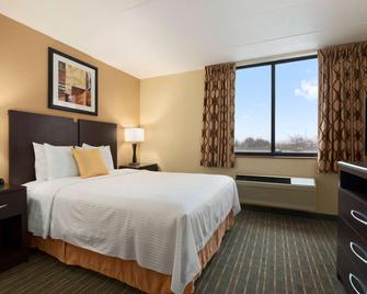 Days Hotel by Wyndham University Ave SE - Minneapolis - Bedroom