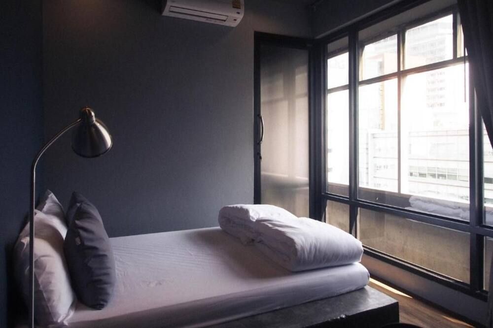 بيت شباب سيلوم سبيس