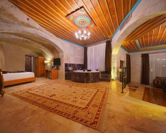 Cappadocia Secret Hill Cave Suites - Göreme - Bedroom