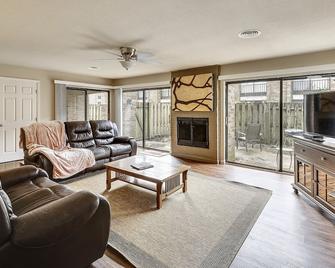 Memphis/Germantown Long-term housing - Germantown - Living room