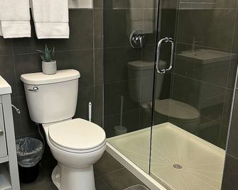 Urban Comfort • 2BR in West Town - Chicago