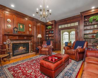 Laurelwood of Tryon | Distinctive Old-World Luxury Including a Pool, Hot Tub, and Game Room - Tryon - Living room