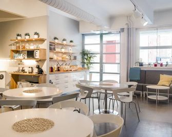 Dream Hostel & Hotel Tampere - Tampere - Restaurant