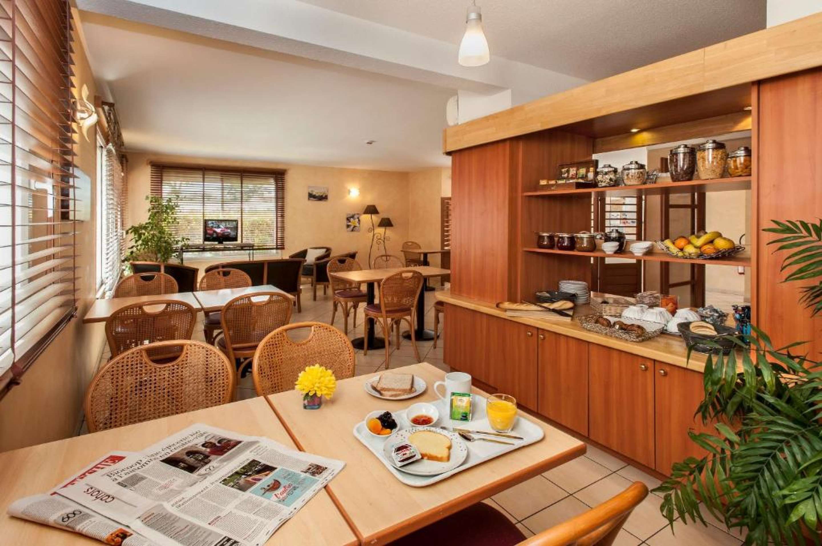Brit Hotel Essentiel Cahors Nord - קאהור - מסעדה