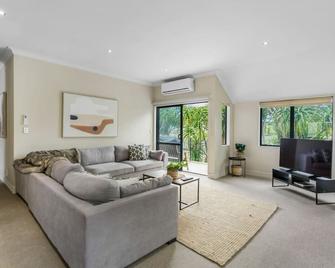 Upper Floor 2BR Unit near Eastern Auckland Beaches - Auckland - Sala