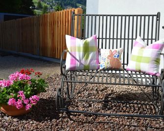 La Lum De Roisc - Soraga - Innenhof