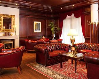 Victor's Residenz-Hotel Saarbrücken - Saarbruecken - Lounge