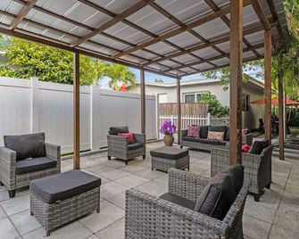 The Jasmine Apartments by Lowkl - Fort Lauderdale - Binnenhof
