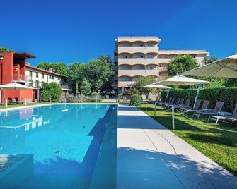 Hotel La Pergola Dependance - Lignano Sabbiadoro - Pool