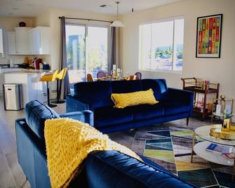 Modern 3 Bedroom Home - Cottonwood - Living room