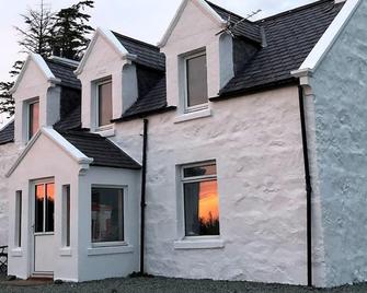 100 year old Renovated Cottage in North Skye - Isle of Skye - Bâtiment