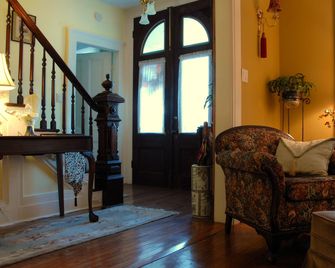 Arbor View House Bed and Breakfast - East Marion - Rezeption