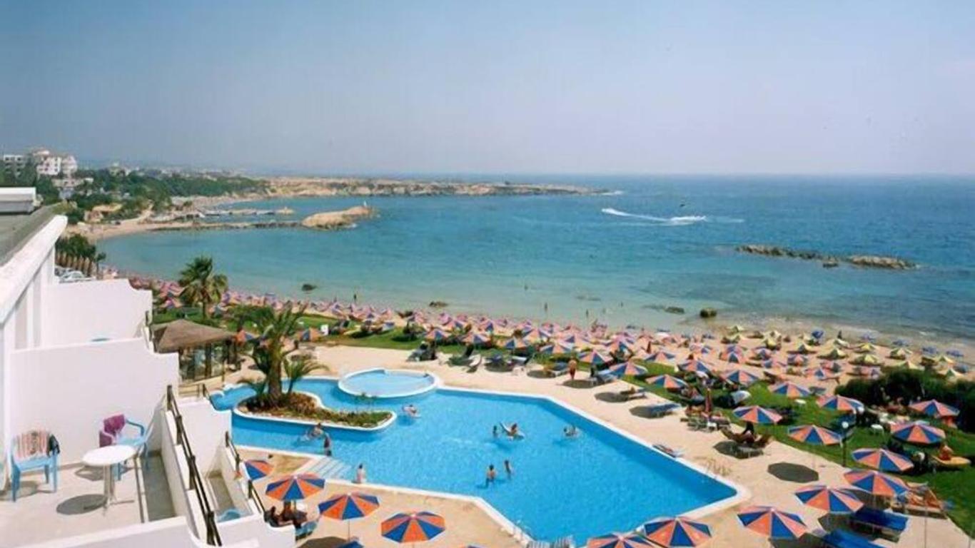 Corallia Beach Hotel Apartments