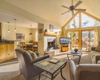 Snake River Village 2 Bedroom Apartment by Key to the Rockies - Keystone - Sala de estar