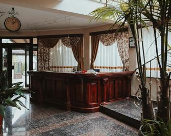 Hotel Sumski Feneri - Bitola - Recepción