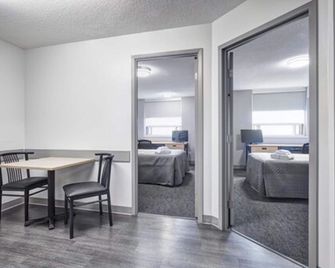 Residence & Conference Centre - King City - King City - Dining room