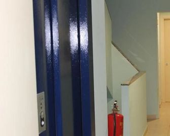 Hostal Cal Siles - El Prat de Llobregat - Pasillo