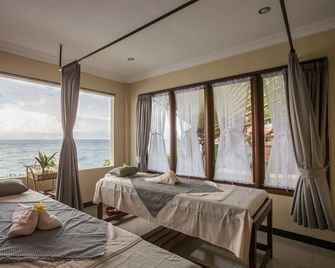 Puri Wirata Dive Resort and Spa Amed - Abang - Schlafzimmer
