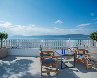 Bellevalia Hydra - Hydra - Balkon