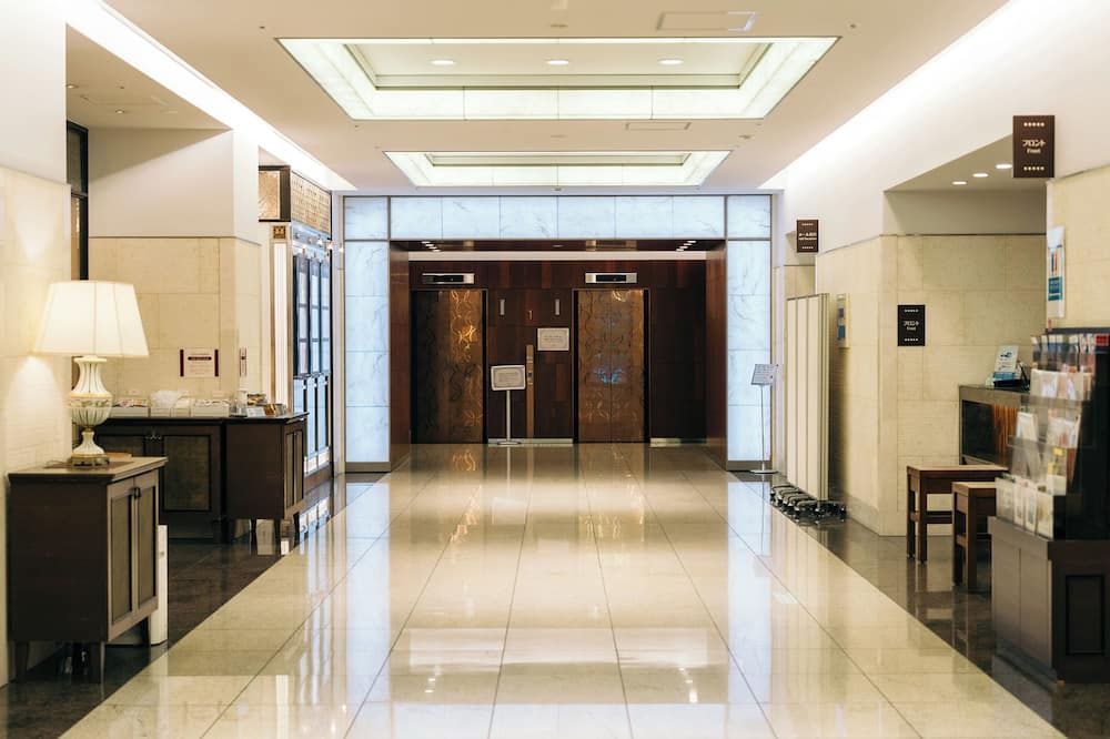 هيرتون هوتل كيتاوميدا - أوساكا - ردهة