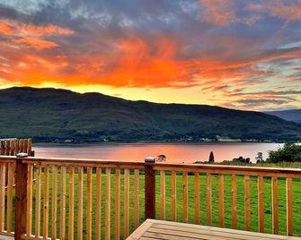 Finest Retreats - Dalaraban Luxury Pods - Cheviot - Fort William - Balcony