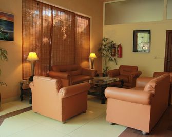 Hotel One Lalazar Multan - Multan - Lounge