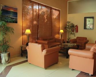 Hotel One Lalazar Multan - Multān - Lounge