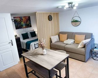 Le Cocon d'Estoublon - Estoublon - Sala de estar