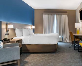 Comfort Inn & Suites - Shelbyville - Bedroom