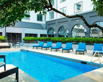 Sheraton Suites Columbus Worthington - קולומבוס - בריכה