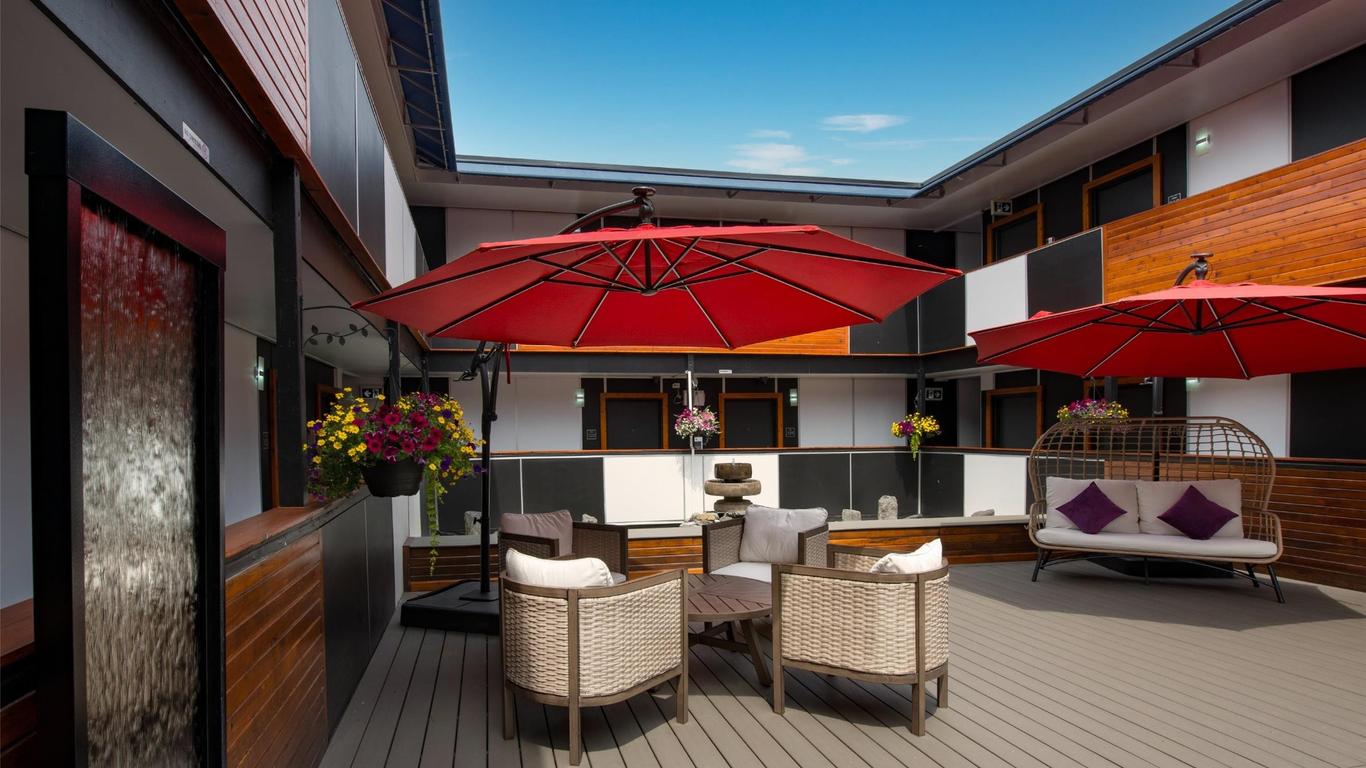 Coast Metro Vancouver Hotel