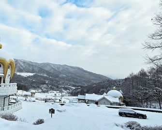 Elf Resort Hotel - Pyeongchang