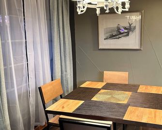 Clean 2bdrm on Carson River with AC - 5 mins to downtown Fallon - 15 mins to i80 - Fallon - Sala pranzo