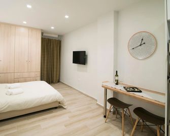 Lovely central studio! - Athens - Bedroom