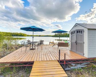 Paddle Ready Hayward Lake View Retreat With Bbq - Hayward - Terasa
