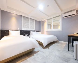 Munhwa Motel - Andong - Ložnice