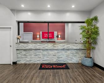 Red Roof Inn Sanford - Sanford - Rezeption