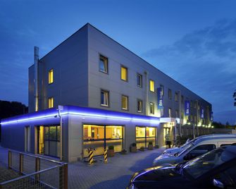 ibis budget Aachen Raeren Grenze - Raeren - Edificio